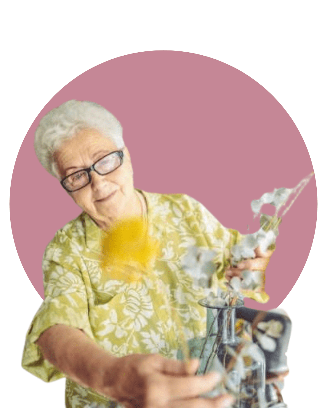 old woman happy with her sunglasses
